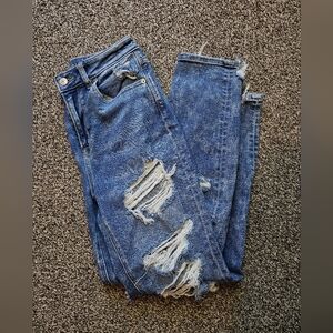 American Eagle Ripped Jeans sz 4